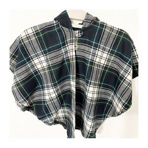 O'Neil of Dublin girls' hooded plaid cape in a green,  tartan patter Scottish